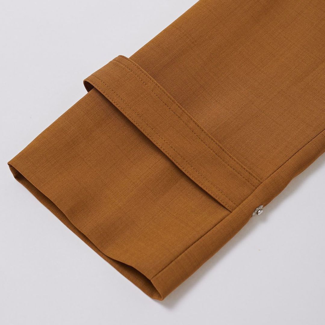 Peplum jack met opvallende kraag en getailleerd ontwerp - Gemma