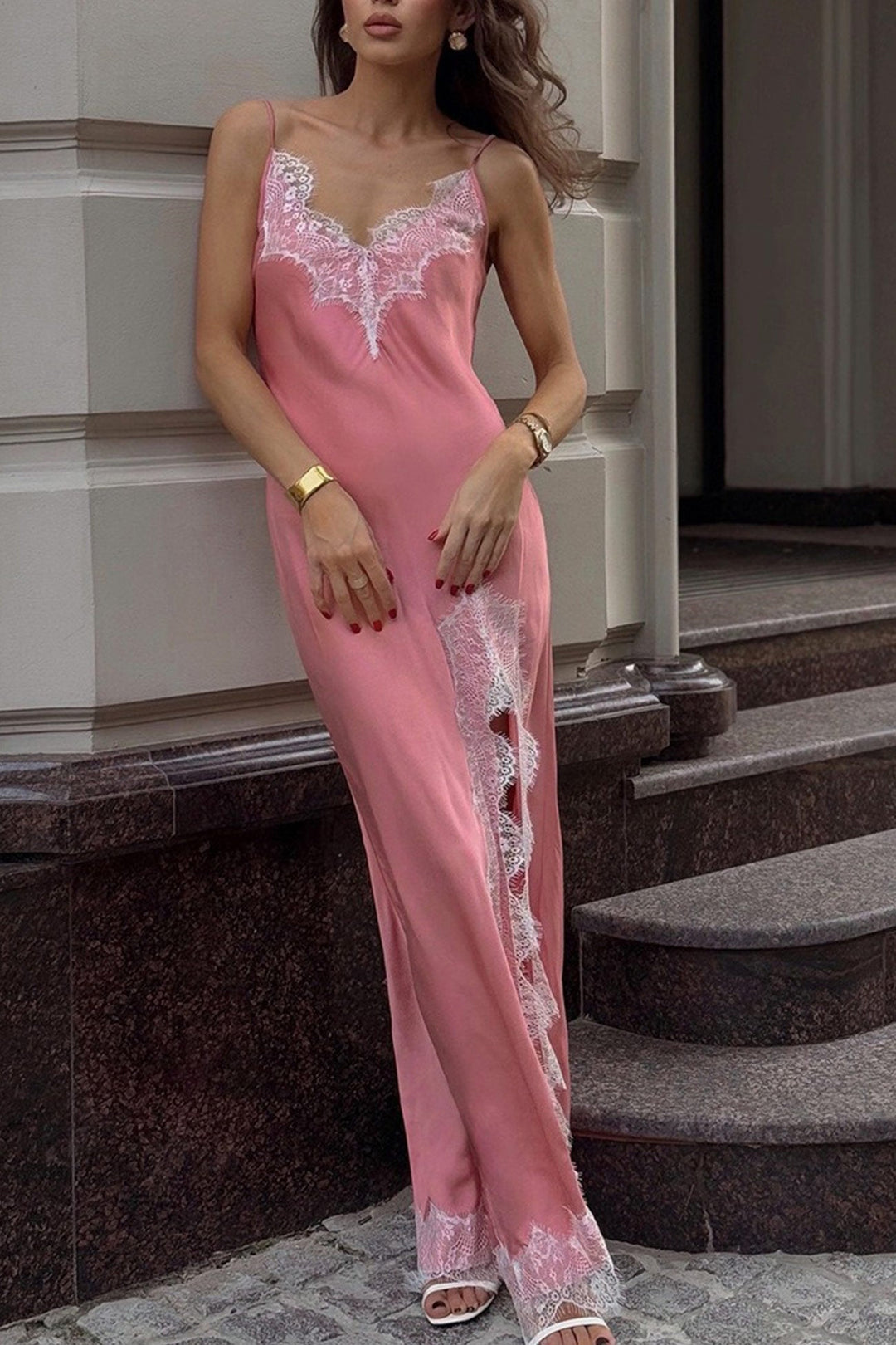 Lange strapless damesjurk met kant en zijsplit - Victoria