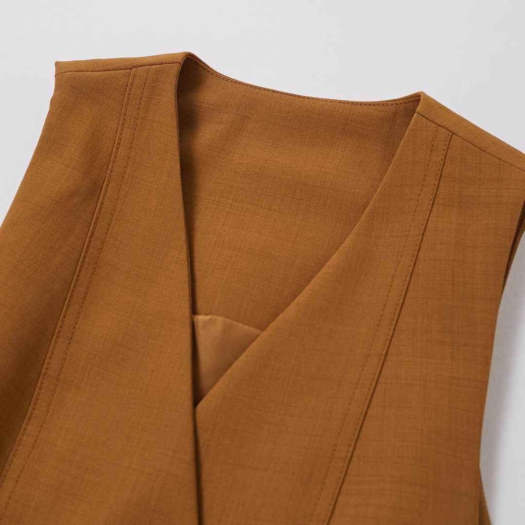 Peplum jack met opvallende kraag en getailleerd ontwerp - Gemma