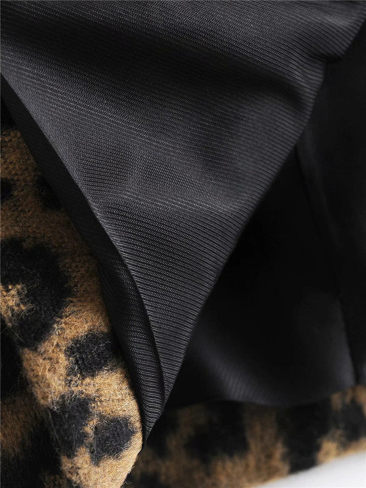 Damesjas met rechte snit en revers - Frida