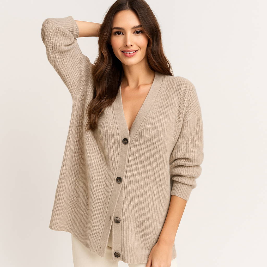 Gebreid damesvest in beige met knopen - Elira