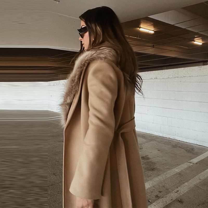 Lange damesjas met overslagkraag en kruissluiting - Eirlys