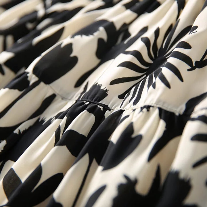 Elegant ontworpen rok met print, perfect voor een chique en verfijnde look