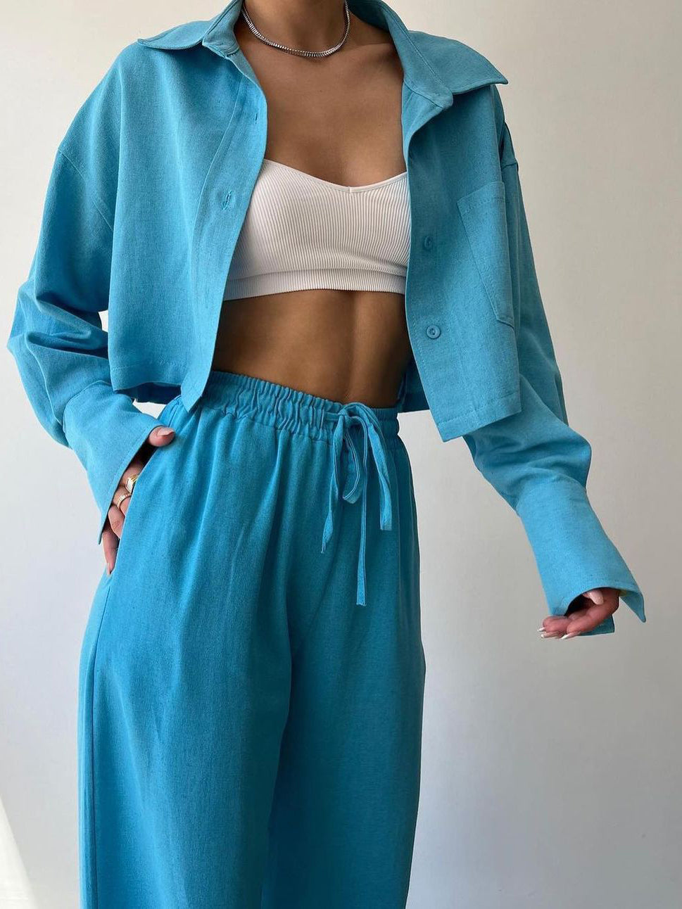 Vilma - Tweedelige top met kraag en broek met koord