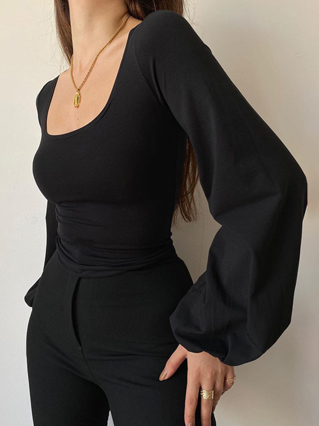 Alexa - Vierkante hals blouse met pofmouwen