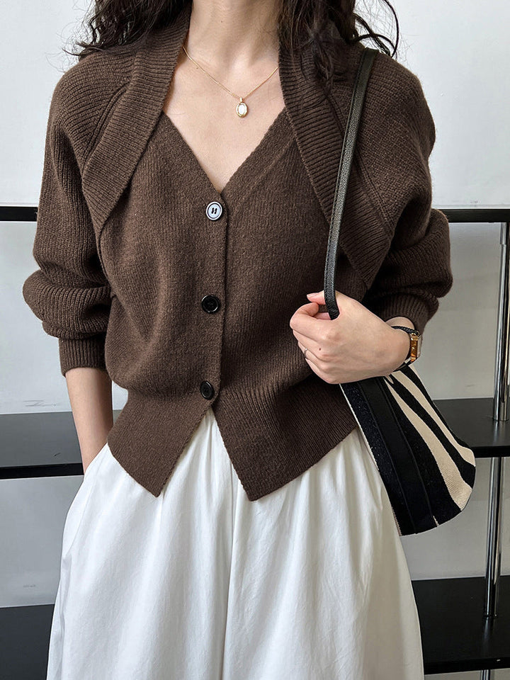 Gebreid damesvest met overslag - Ragnhild