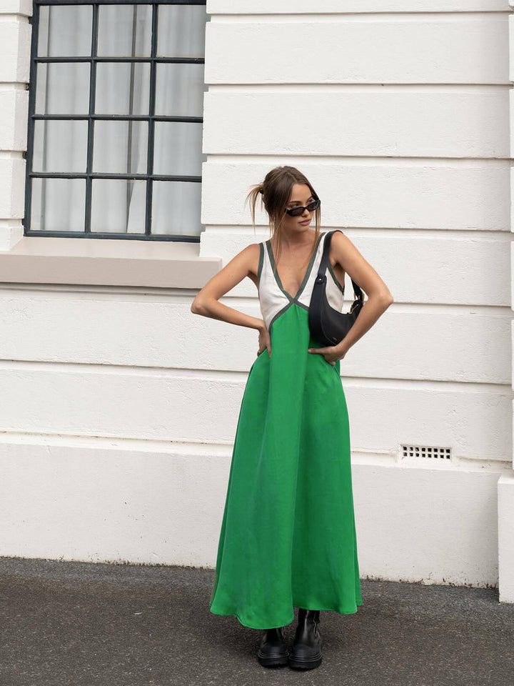 Anna - V-hals Mouwloze Grote Swingjurk