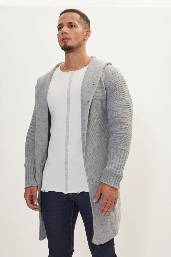 Lang gebreid vest met capuchon en knopen - Baptiste