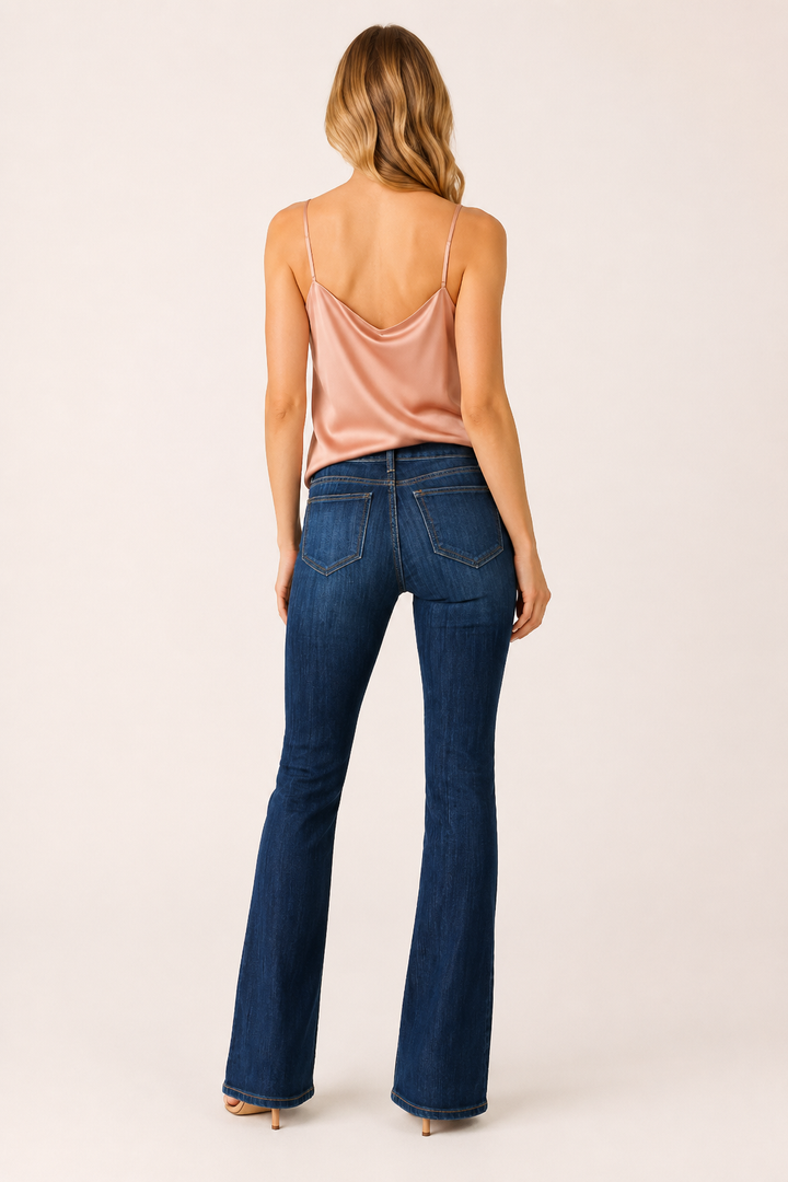 Elastische flare-jeans voor dames met gemiddelde taillehoogte en slim fit-pasvorm - Lina