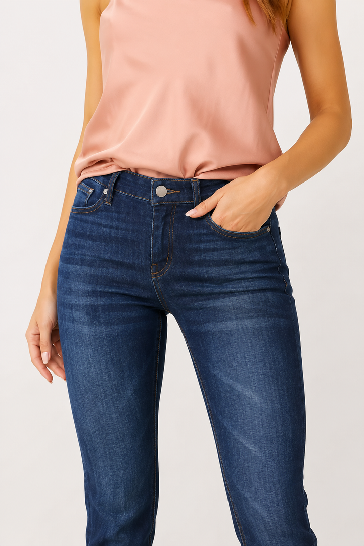 Elastische flare-jeans voor dames met gemiddelde taillehoogte en slim fit-pasvorm - Lina