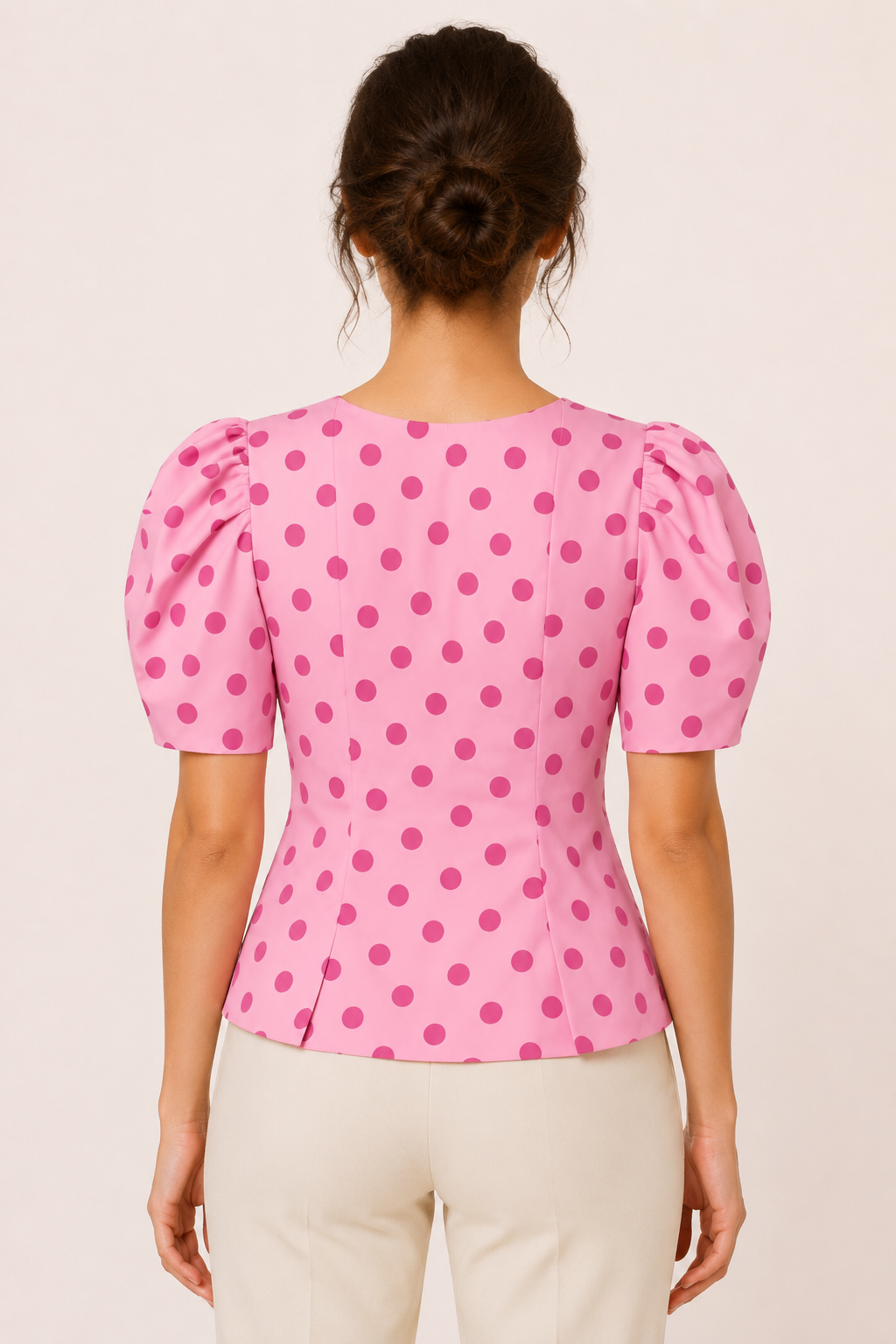 Damesblouse met V-hals, stippen en pofmouwen - Romy