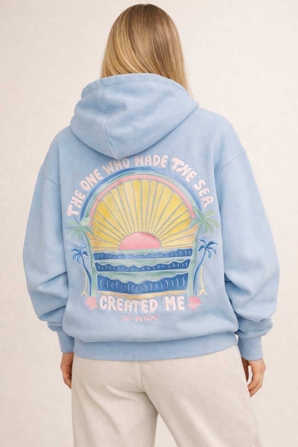Damessweatshirt met capuchon, frontprint en kangoeroezak - Celira