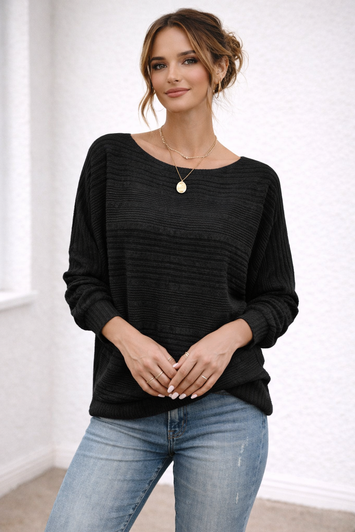 Gebreide damestrui met ronde hals en losse pasvorm - Anniken