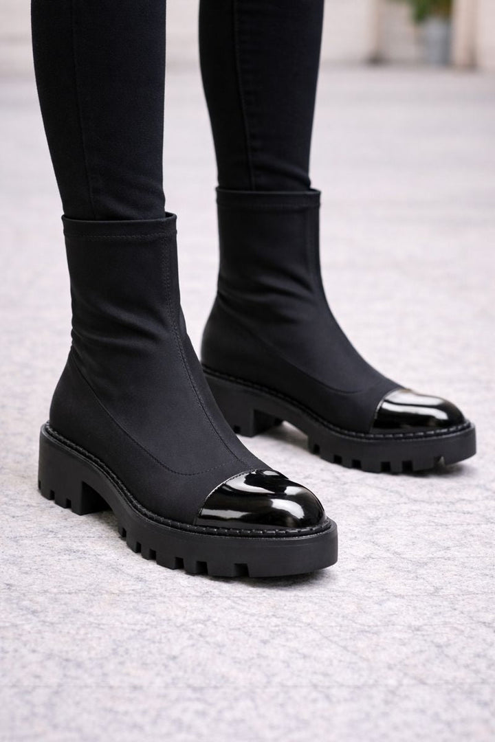 Elastische dameslaarzen met plateauzool - Zyrvek