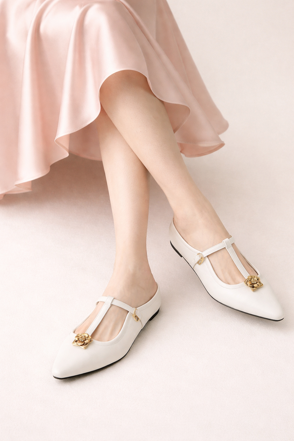 Damesschoenen elegante spitse teen goud detail - Floriane