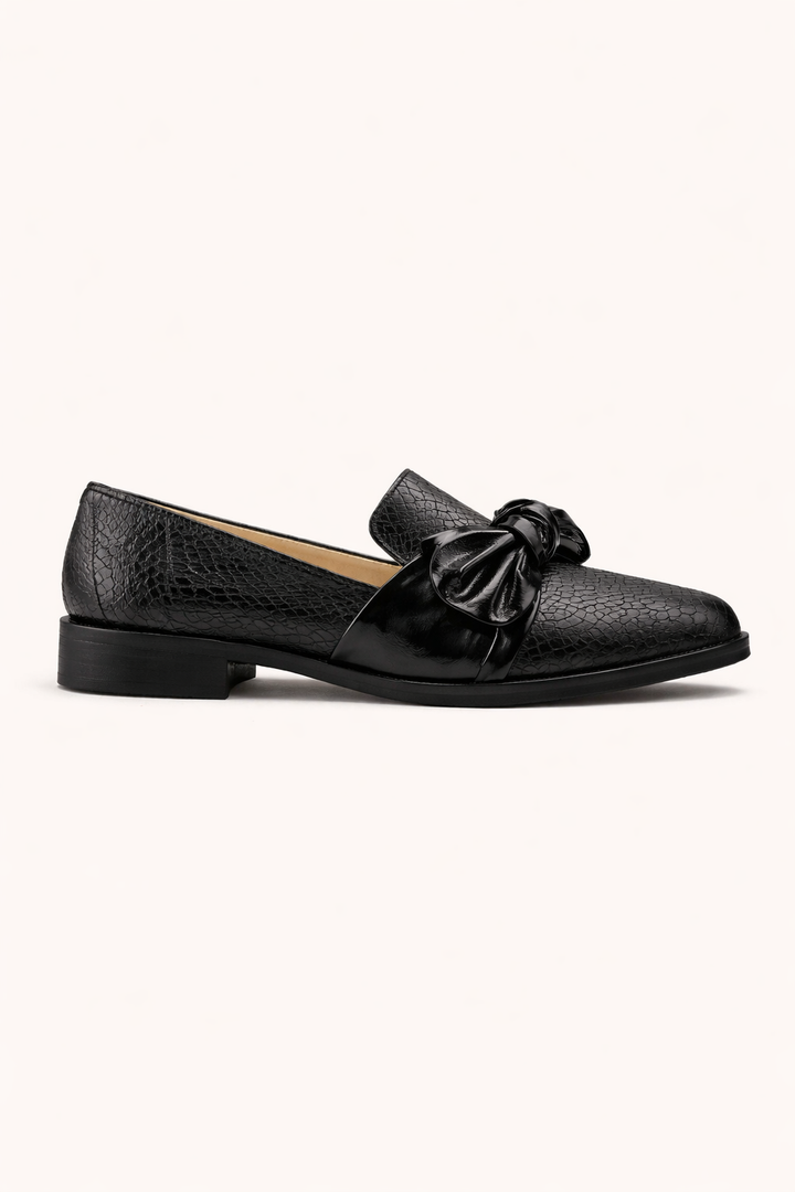 Vrouwen mocassins fijne teen lederen effect gegraveerd front boog slip op - Zireth