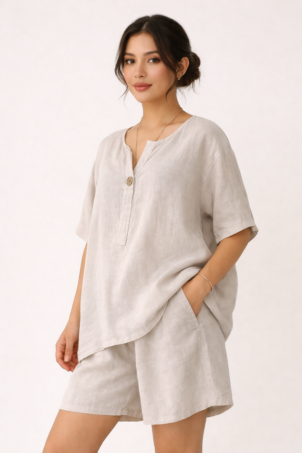 Casual losse damesblouse en hoog uitgesneden shortset - Maike