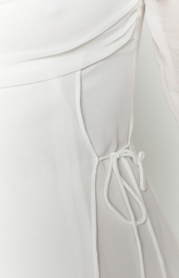 Constanza - Witte mini jurk met lange mouwen