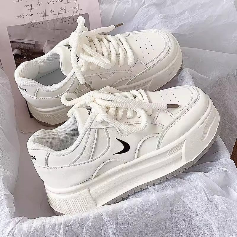 Stoere damessneakers met lichtgewicht platform - Martina