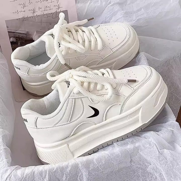 Stoere damessneakers met lichtgewicht platform - Martina