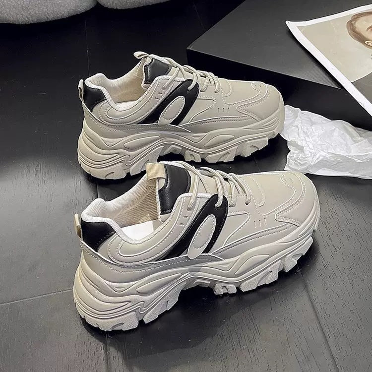Damessportschoenen met stevige zolen en modern design - Alessandra