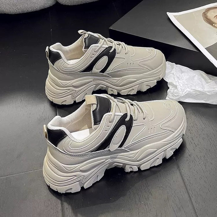 Damessportschoenen met stevige zolen en modern design - Alessandra