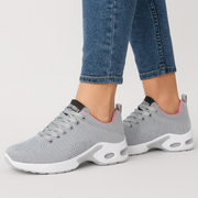 Grijs