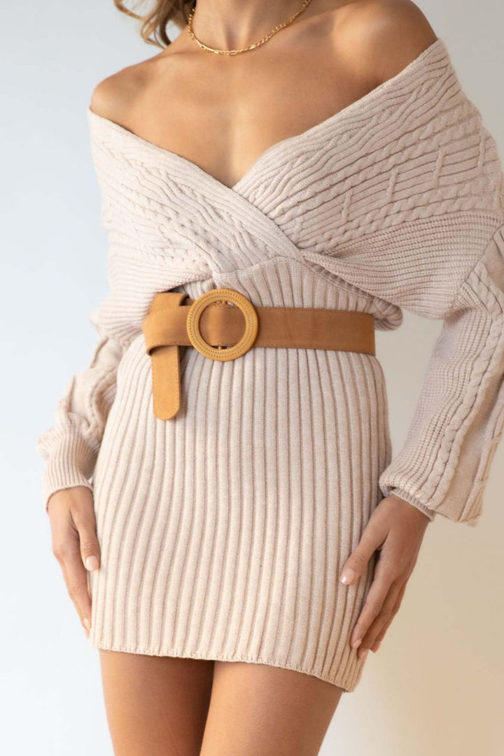 Gebreide damesjurk met gekruiste halslijn - Ragnheidr