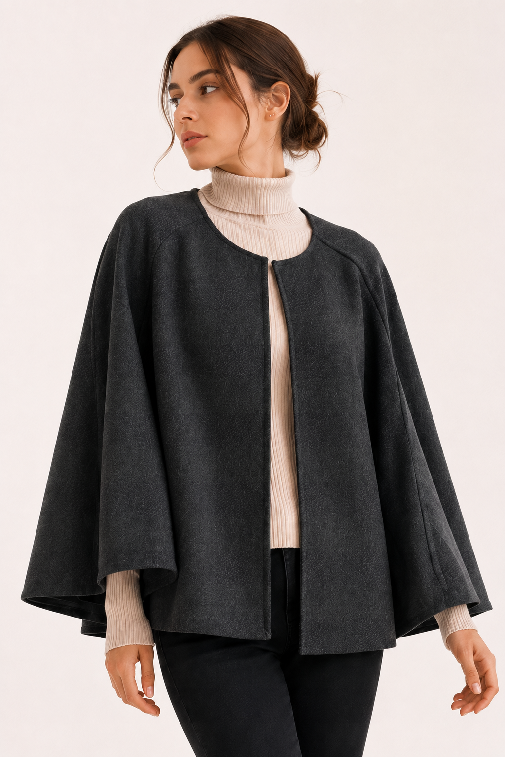 Korte damesmantel in cape-stijl met open voorkant en wijde mouwen - Tiffany