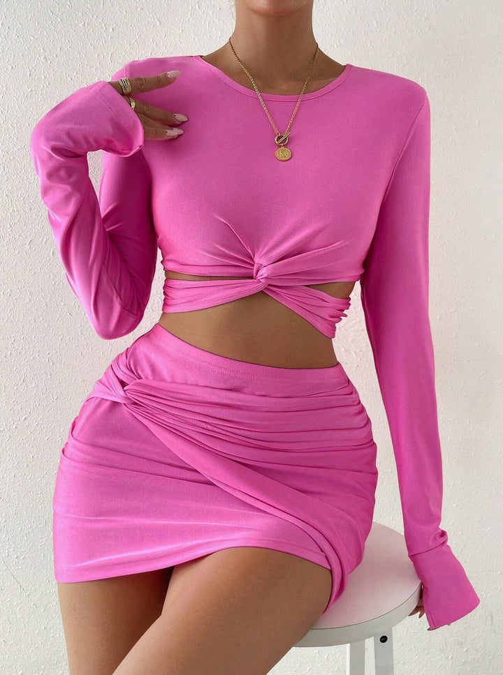 Kesha - Tweedelige set in laag uitgesneden stijl