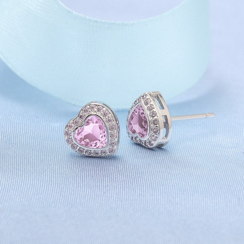 Damesoorbellen met hartontwerp en fonkelende details