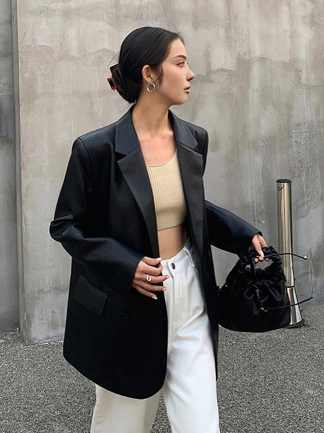 Damesblazer met leerlook, losse pasvorm en reverskraag - Tessa