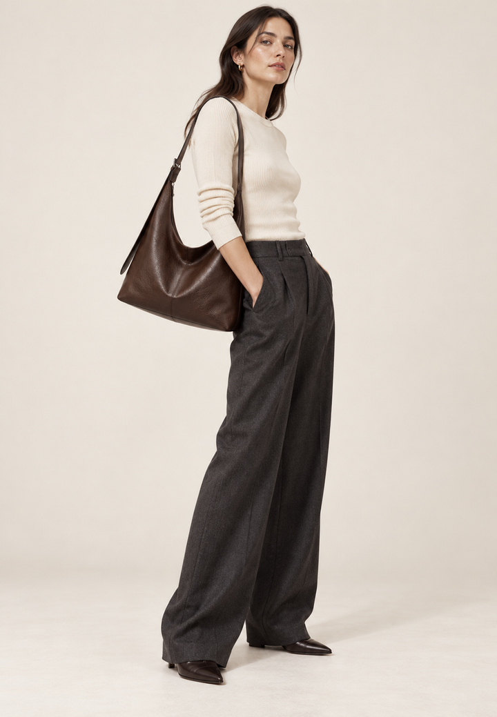 Damesschoudertas in leerlook met korte hengsels