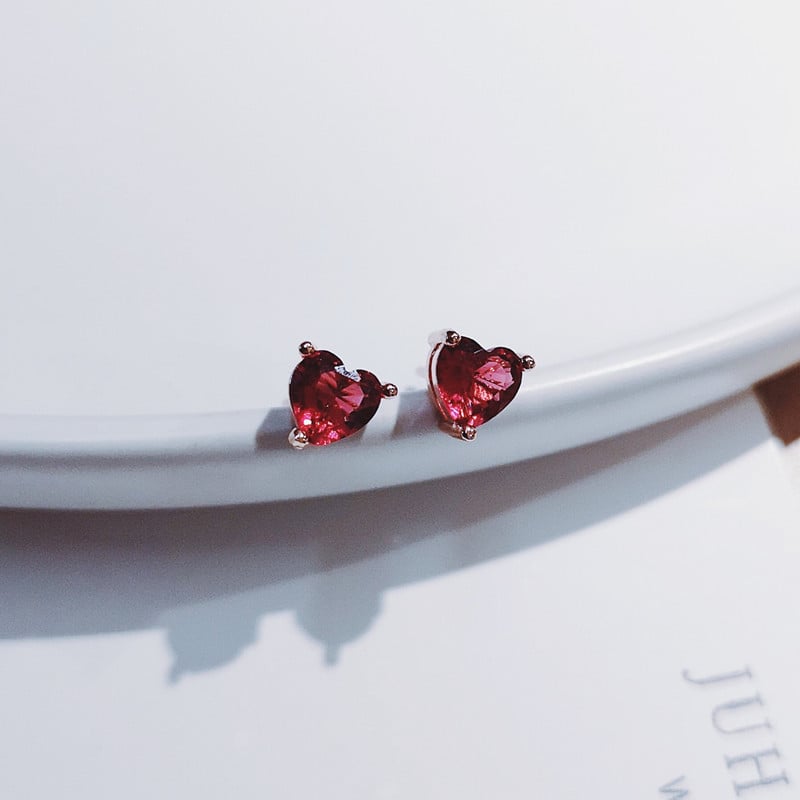 Oorbellen met gefacetteerde zirkonia hartjes voor dames