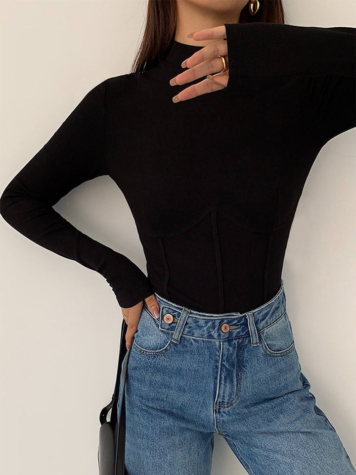 Top met hoge hals, lange mouwen en korsetdetails - Annelie