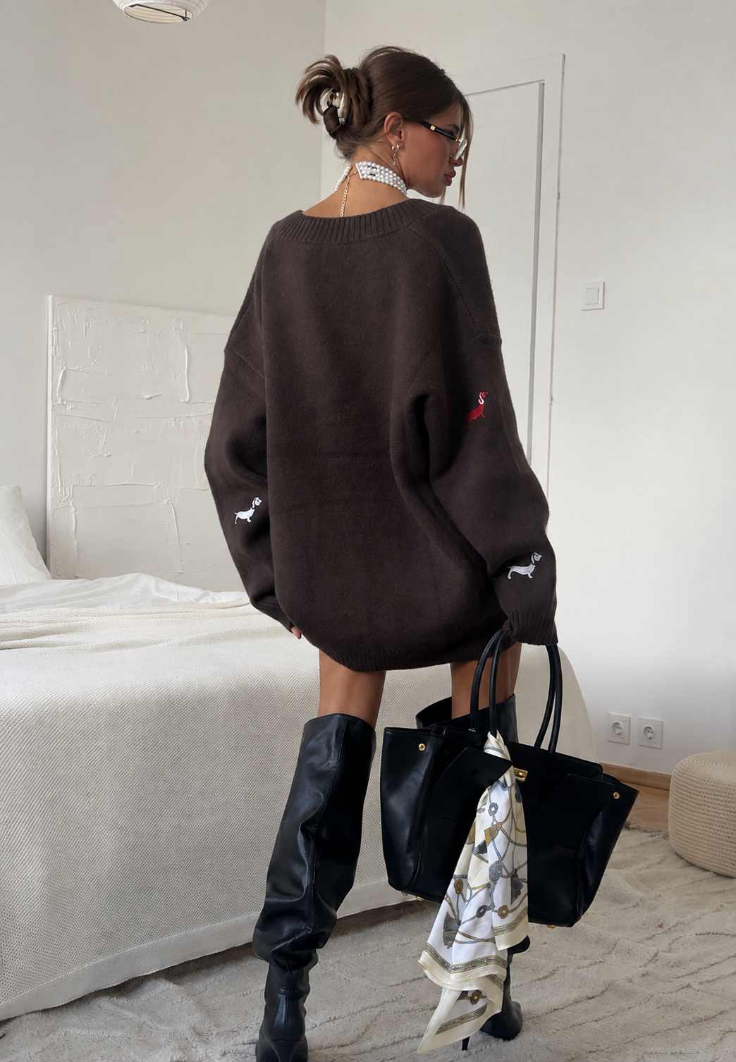 Oversized damesvest met V-hals, knopen en dachshund-motieven - Marlis