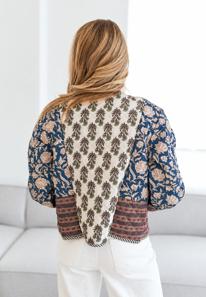 Gewatteerd damesjasje met bloemenpatchwork - Karris