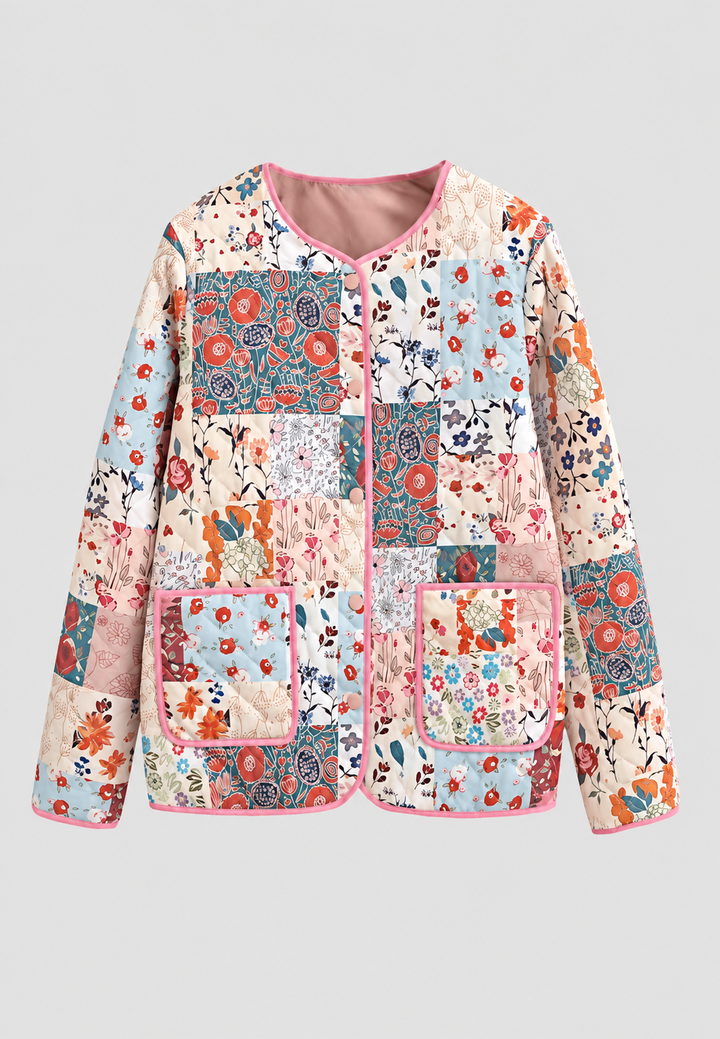 Gewatteerd damesjasje met bloemenpatchwork en roze biezen - Sindella