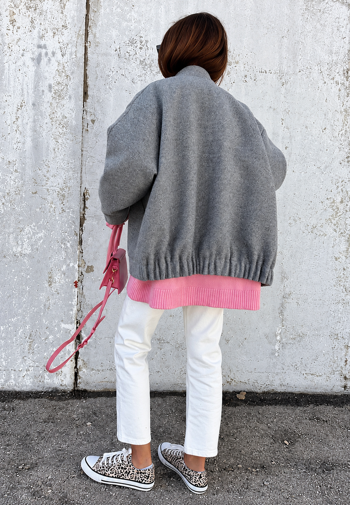 Oversized damesjasje met hoge hals en drukknopen - Cira
