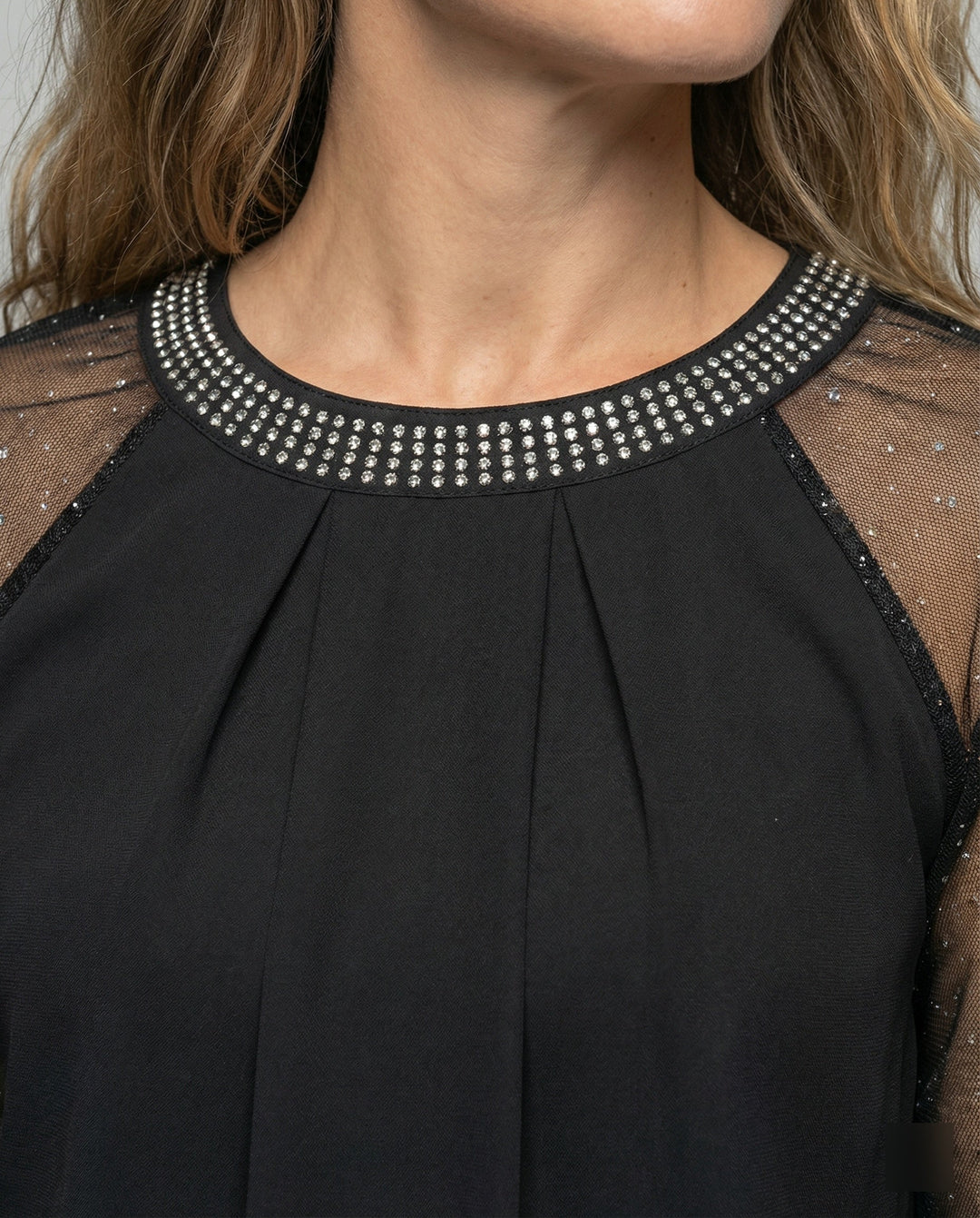 Damesblouse met lange mouwen en glanzende kraag - Nicola
