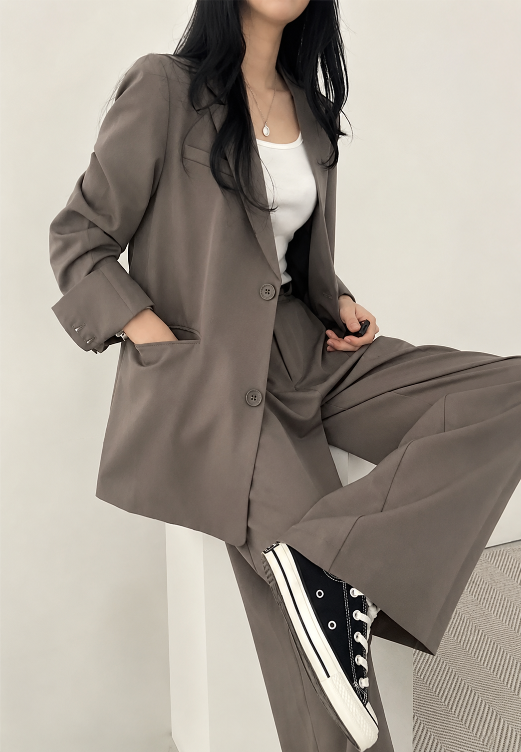 Tweedelig damespak met blazer en rechte broek - Athena