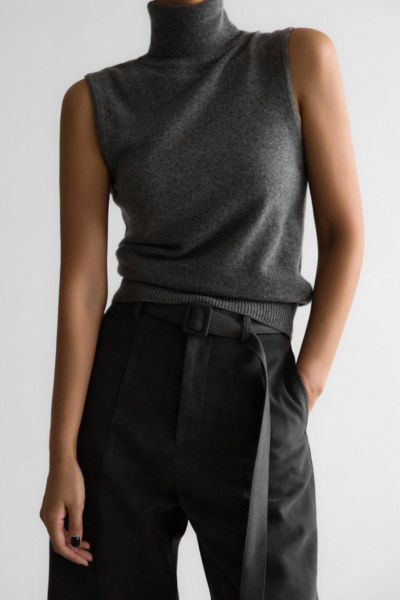 Set met gebreide damesblouse met hoge hals, mouwloos en kort vest - Celia