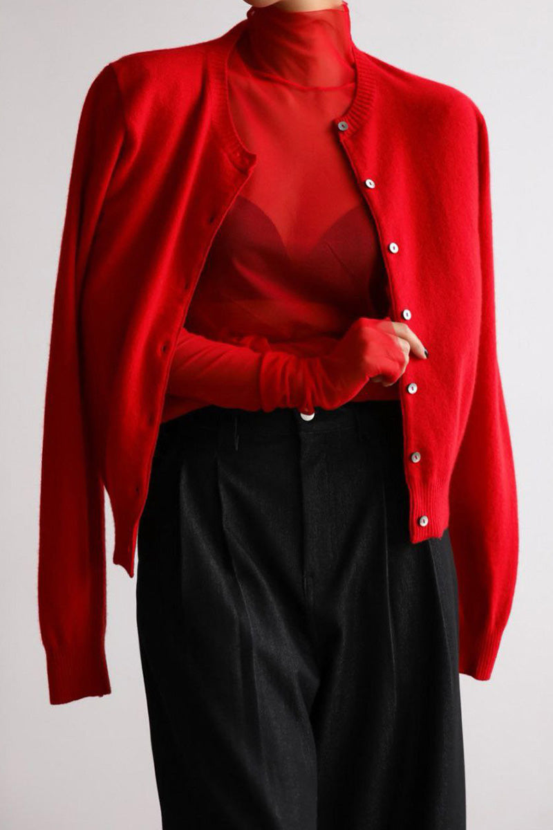 Set met gebreide damesblouse met hoge hals, mouwloos en kort vest - Celia