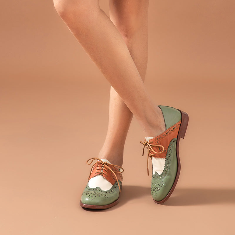 Tweekleurige oxford dames schoenen met lage hak - Milany