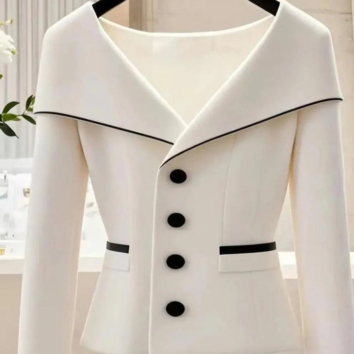 Damesblazer met brede kraag en contrasterende knopen in elegante stijl - Maïa