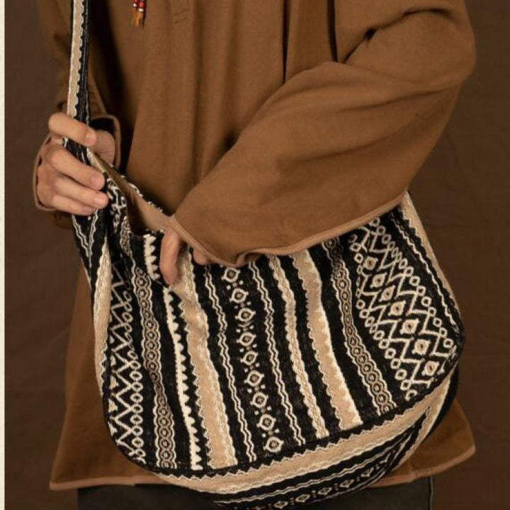 Gevlochten damesschoudertas met etnisch ontwerp in vintage stijl - Mariana