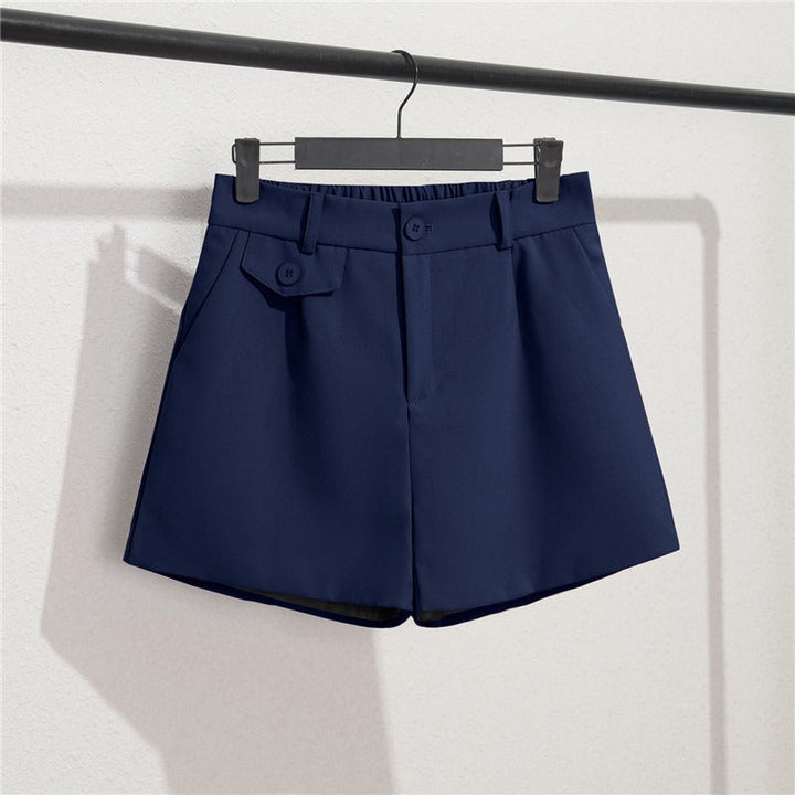 Damesshort met elastische taille en knoopdetail - Clara