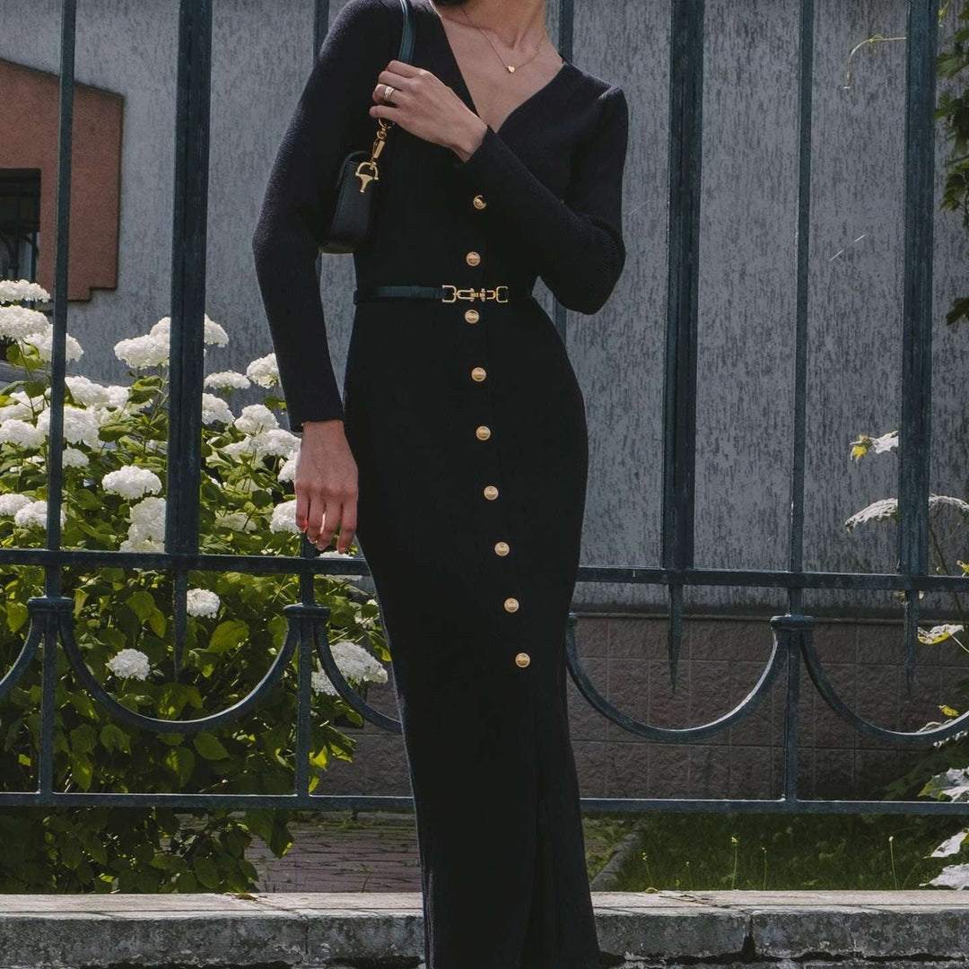 Gebreide midi-jurk met dunne knoopsluiting - Maelle