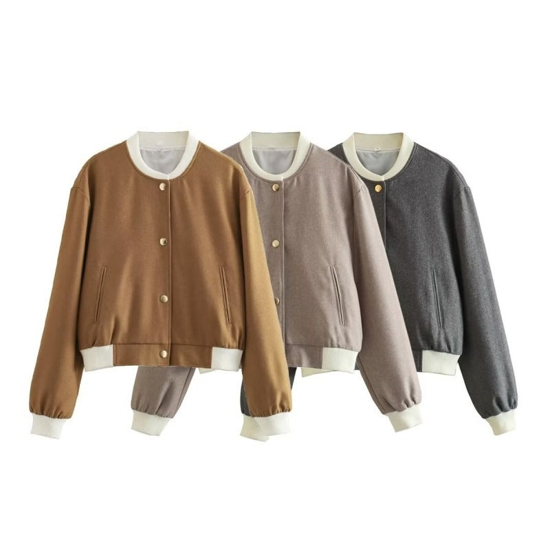 Kort damesjack met metalen knopen - Liora