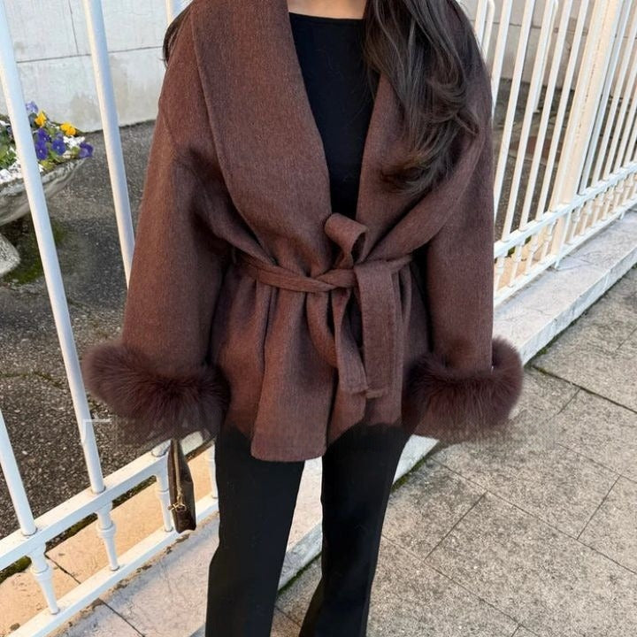 Wollen damesjas met wijde mouwen en teddyboorden - Carmela